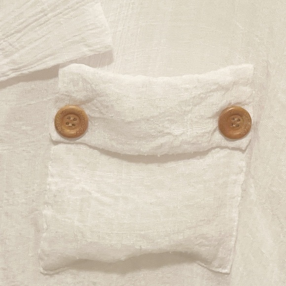 Democracy White Boxy 3/4 Sleeve Button Down Shirt - Picture 2 of 6